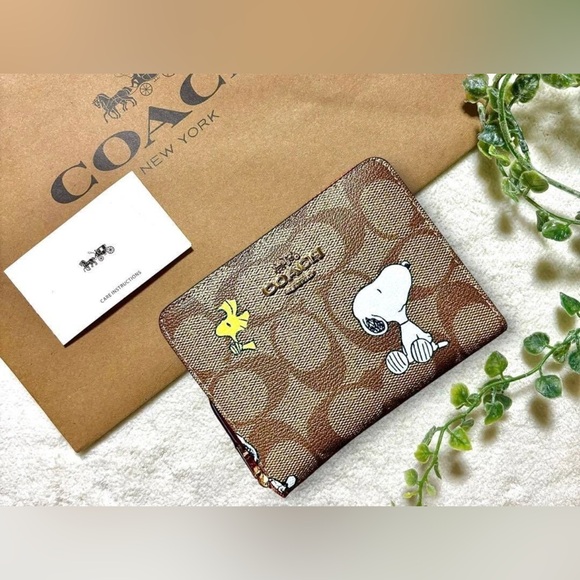 NEW! RARE Coach Peanuts 3 In 1 Wallet With Snoopy Woodstock Purses Designer - Picture 8 of 8